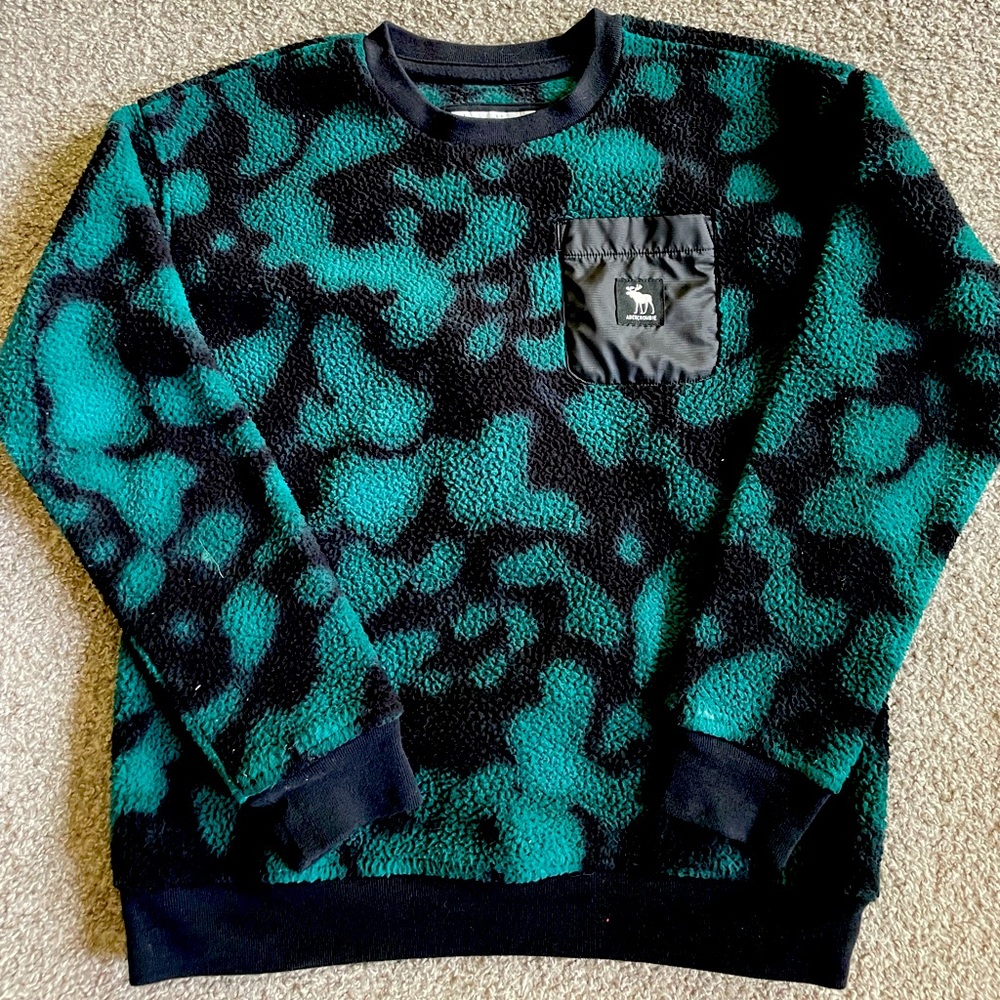 Abercrombie Kids Sherpa Sweatshirt - like new. Only worn one time.